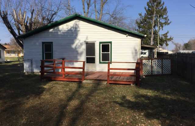 3 bedrooms, 1 bath ranch house with big yard photos photos