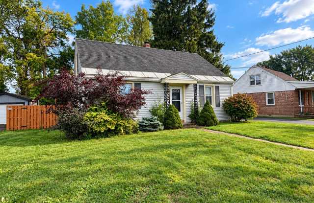 Spacious 3 Bedroom Rental with Finished Basement & Garage Gallery 3
