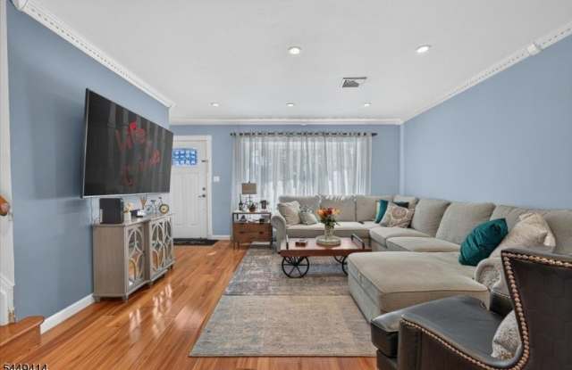 26 Cedar Dr Gallery 4