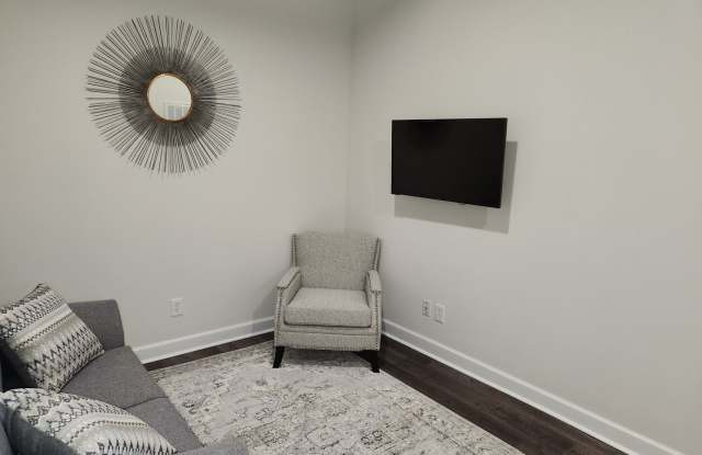 2 bed 1 bath Furnished Apt in Downtown Blackstone photos photos