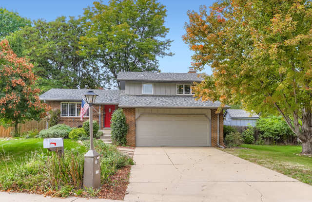 577 Hilltop Street photos photos