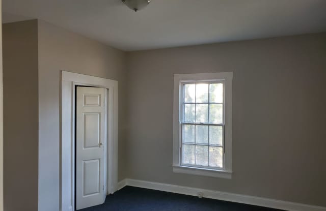 Newly remodeled 2bd/1ba - 221 Daniels Street, Anderson, SC 29625