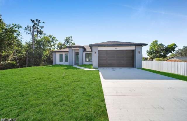 2913 14th Street W photos photos