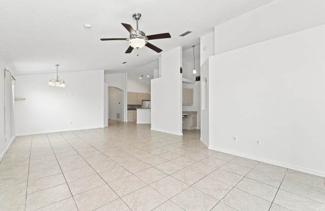 2821 Maguire Drive Gallery 3