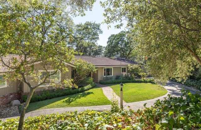 50 Oakcrest Court photos photos