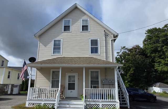 12 Tracy Avenue - 12 Tracy Avenue, Jewett City, CT 06351