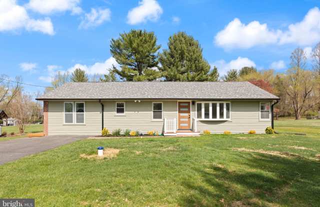 923 WATERS Avenue photos photos