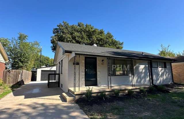 Beautifully Renovated 3-Bedroom Home with Finished Basement & 2-Car Garage. Gallery 1
