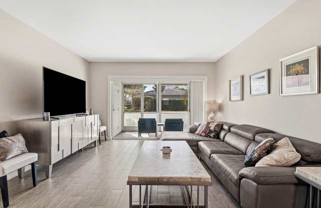 2440 SW 22nd Avenue photos photos