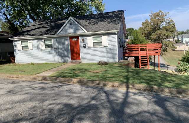 401 Waller St - 401 Waller Street, Lenoir City, TN 37771