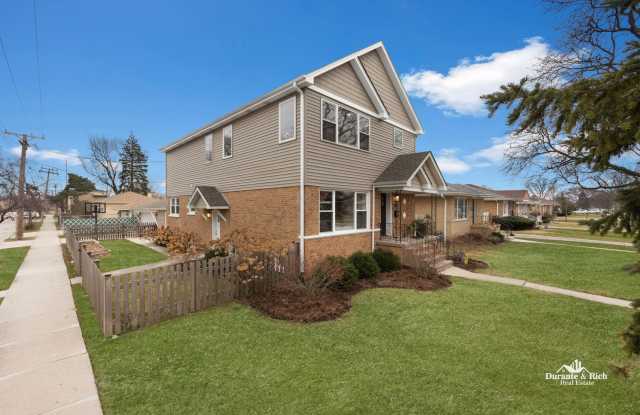 Stunning 4 Bedroom, 3.5 Bath Executive Rental photos photos