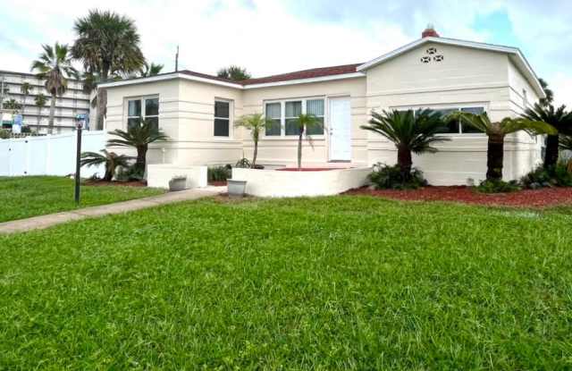 520 Old Trail Road - 520 Old Trail Road, Daytona Beach, FL 32118