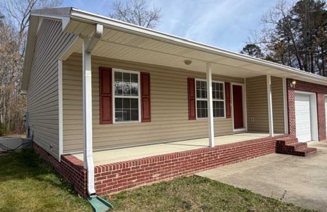 Well Maintained 2 Bedroom 2 Bath Duplex with Garage photos photos