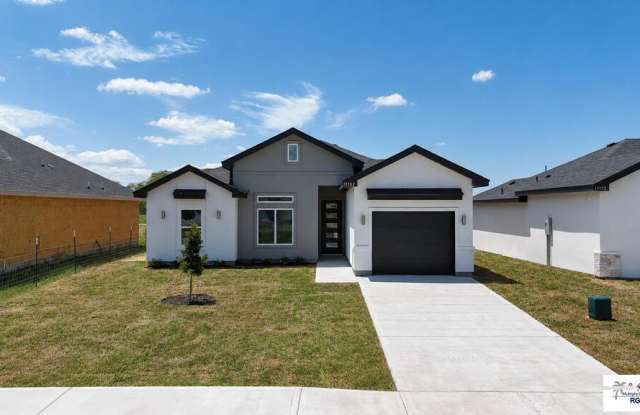 17982 REDWOOD ST lot: # 82 Gallery 1