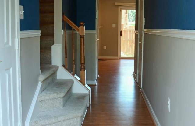 8205 BATES ROAD Gallery 3