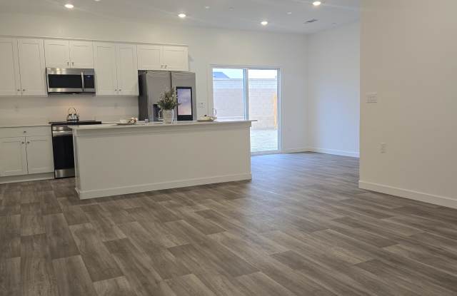 2632 W Cambridge St photos photos