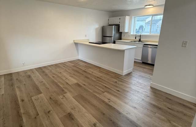 2252 West Bonniebrook photos photos