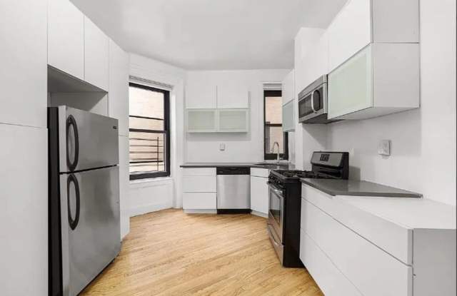 310 West 99th Street Gallery 3