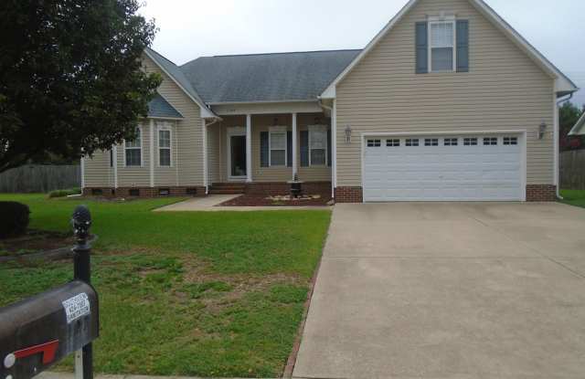 4 Bedroom 2.5 Bathroom! BRIDLEWOOD SUBDIVISION!  Coming Available at the end of July! Gallery 1