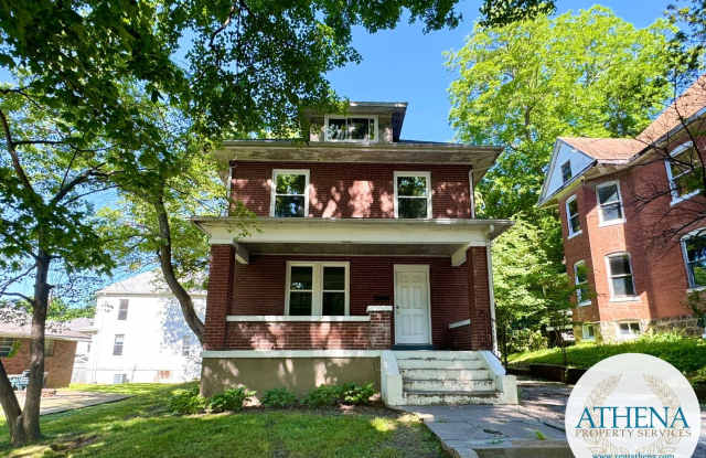 5 Bedroom / 3 Bath House - NEAR SEMO's CAMPUS & INTERNET INCLUDED photos photos