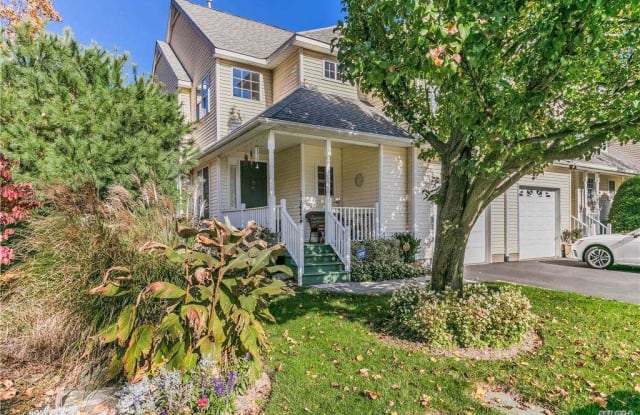 1 Spring Court - 1 Spring Court, Huntington, NY 11743