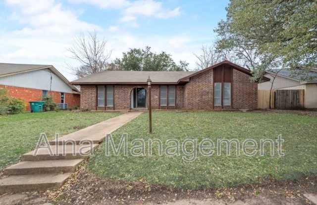 1816 Bolingbroke Pl - 1816 Bolingbroke Place, Fort Worth, TX 76140