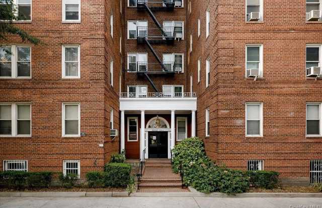 114-20 Queens Boulevard photos photos