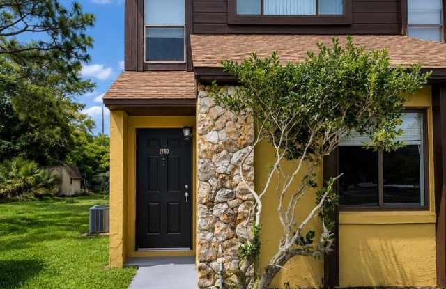 2/2 townhouse Gallery 1