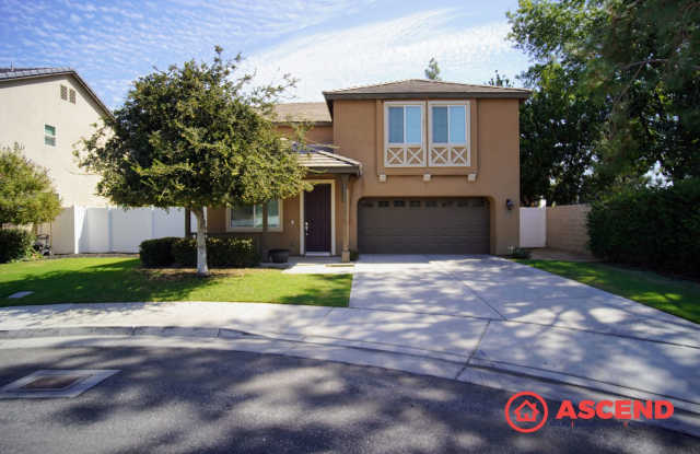 Stunning 4 Bed, 2.5 Bath Home with Pool Access | Southwest Bakersfield photos photos