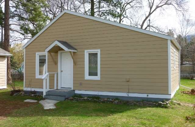 Cozy One Bed One Bath Close to Downtown CFalls $1,250.00 photos photos