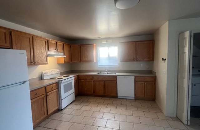 Roseville 8 Unit photos photos