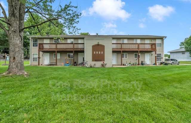 2003 Chateau Dr E photos photos