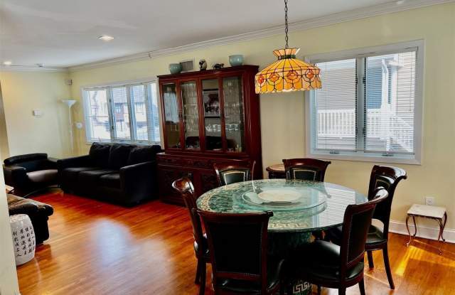 388 Bayville Avenue Gallery 4