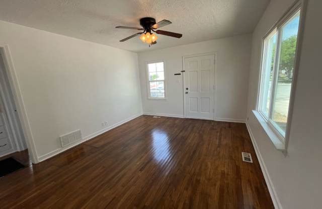 Cute 2 bedroom home for rent in Orem. Gallery 3