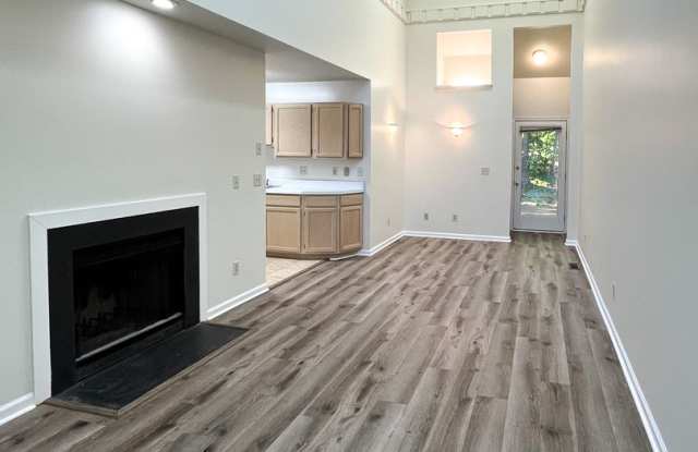 2BD/2BA Near Stonefield  Alb. High School photos photos