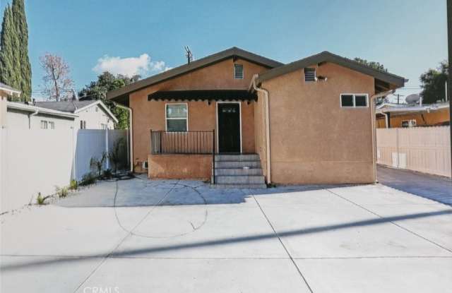 10619 Rhodesia Avenue Gallery 4