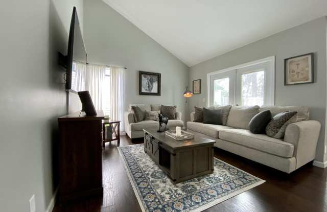 453 Park Forest Way photos photos