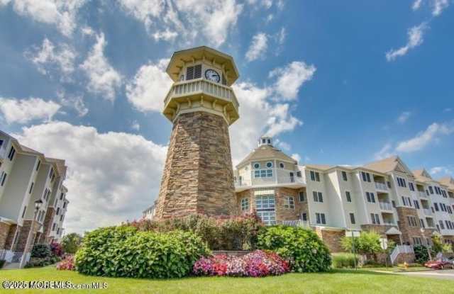 33 Cooper Avenue unit: 210 photos photos