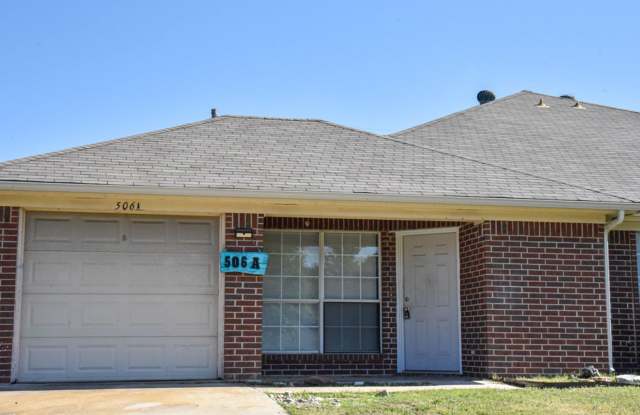 Quiet 3 Bedroom 2 Bath Duplex Decatur TX Gallery 3