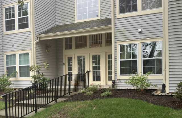 307 TRINITY Court unit: 4 photos photos