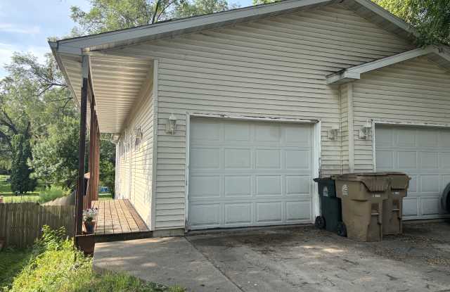 2105 Schlimgen Ave photos photos