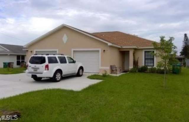 1018 SE 24th Avenue photos photos