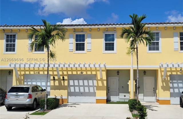 1107 NW 40th Ter Gallery 1