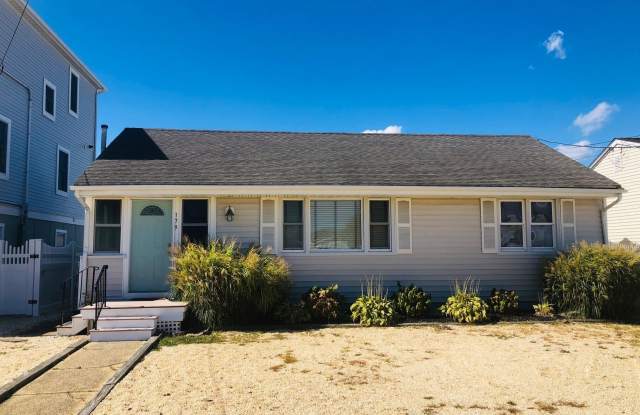 179 4th Avenue photos photos