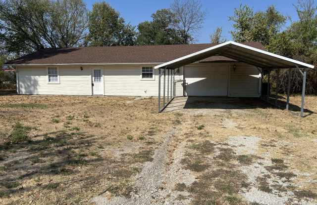 1745 North Dovetail Lane Gallery 1