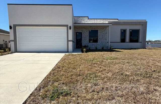 1914 NE 18th Avenue photos photos