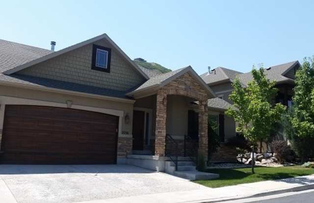 Gorgeous Townhouse in Draper for Rent photos photos