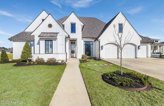 105 Trailing Oaks Drive - 105 Trailing Oaks Drive, Youngsville, LA 70592