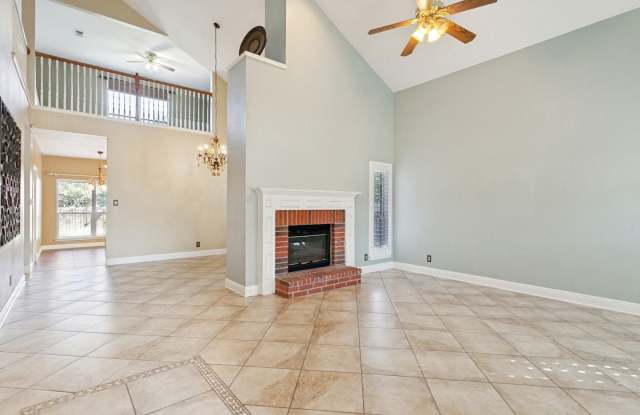 5803 SPRING CROWN Gallery 4