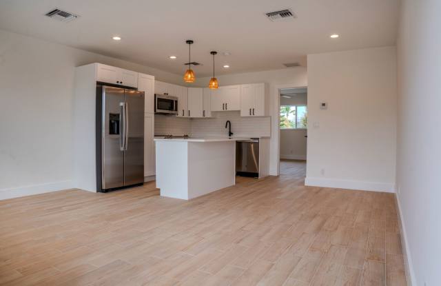 238 Southeast 1st Avenue photos photos